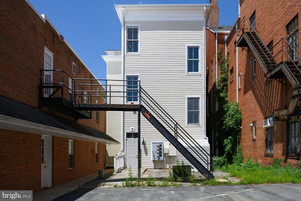 110 N WASHINGTON STREET