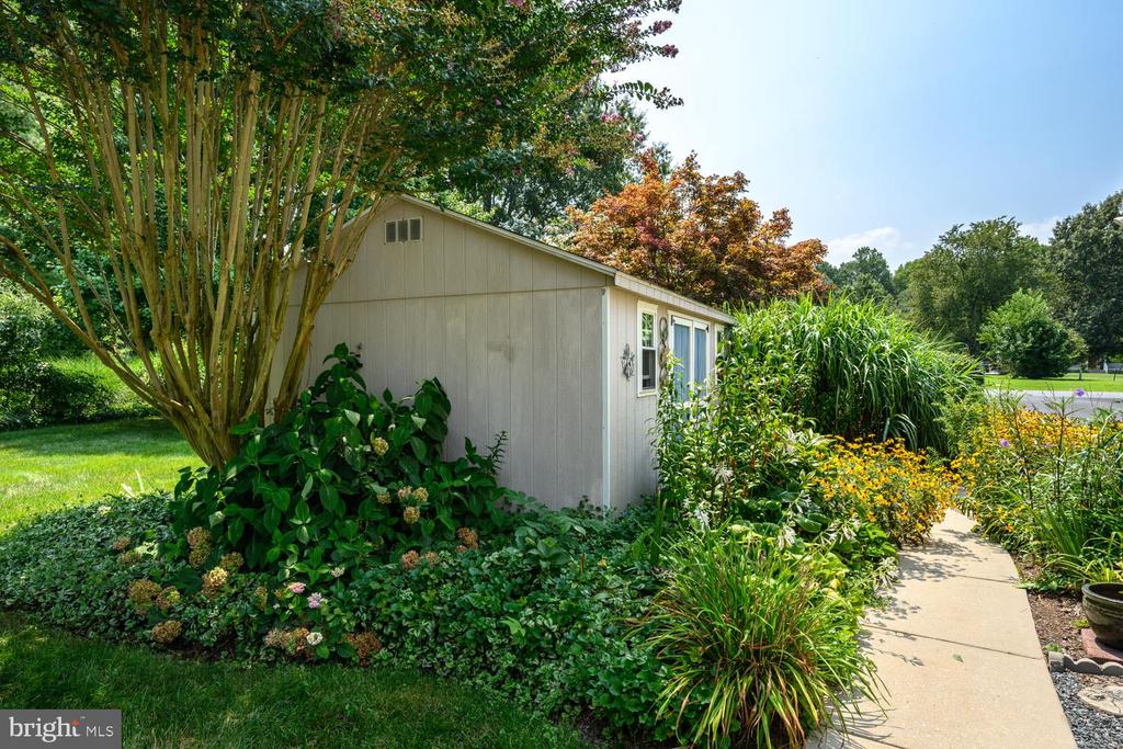 9055 ROCKCLIFF DRIVE