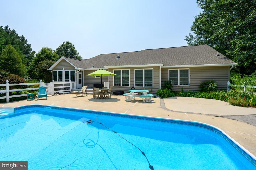 9055 ROCKCLIFF DRIVE
