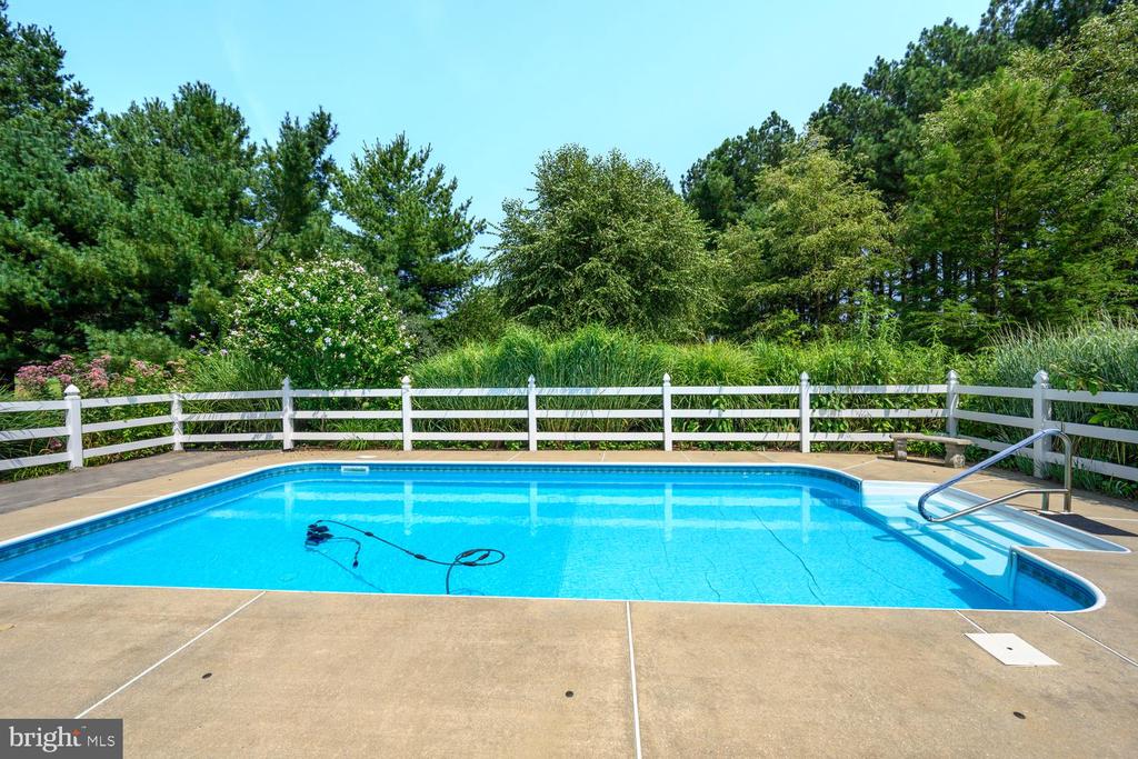 9055 ROCKCLIFF DRIVE