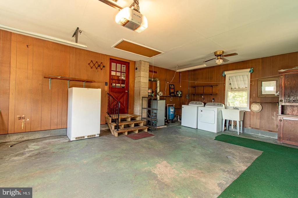 7612 SHERWOOD ROAD