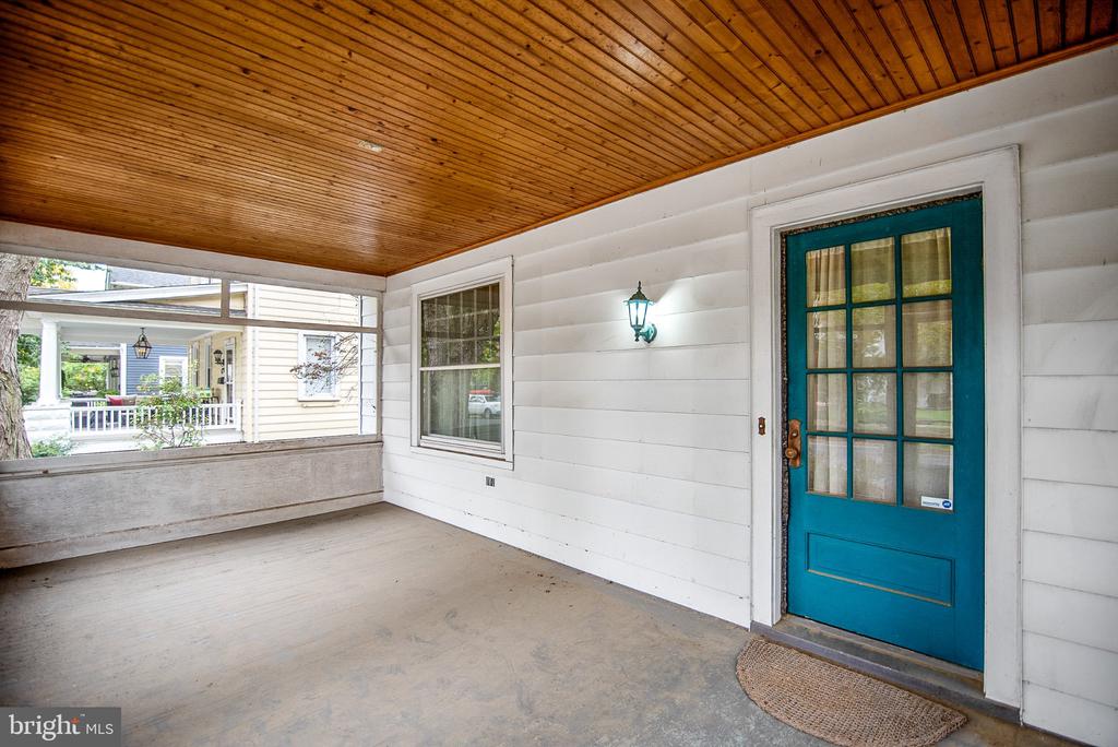 205 BROOKLETTS AVENUE