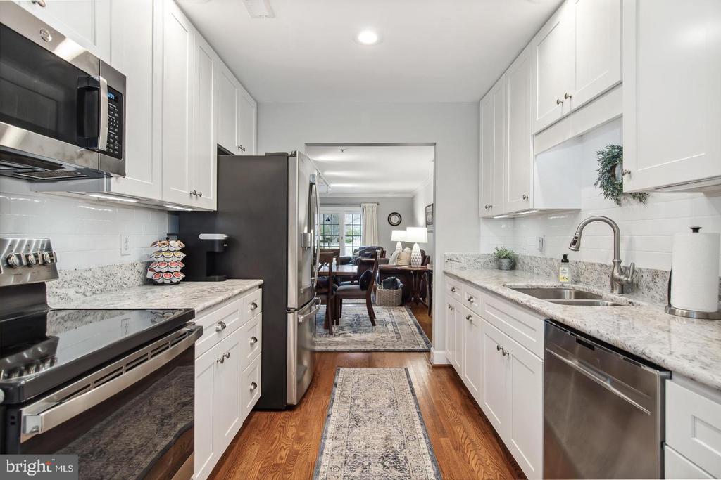 9518 QUAIL HOLLOW Unit: 702