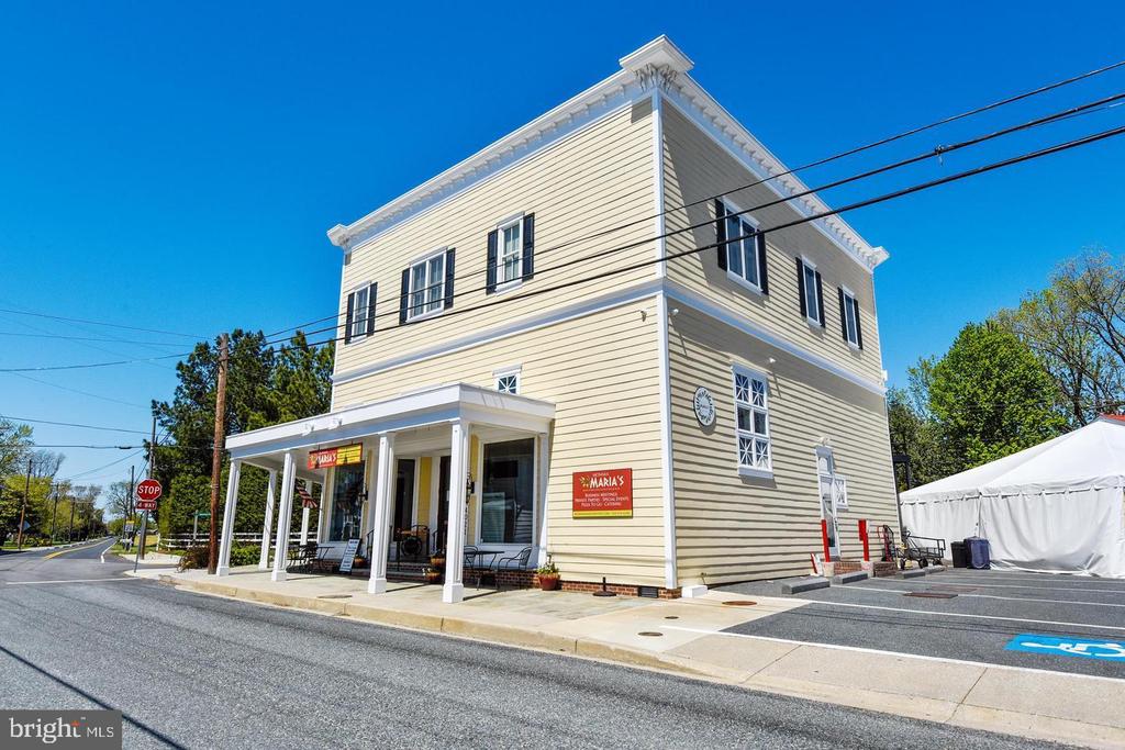 4072 MAIN STREET