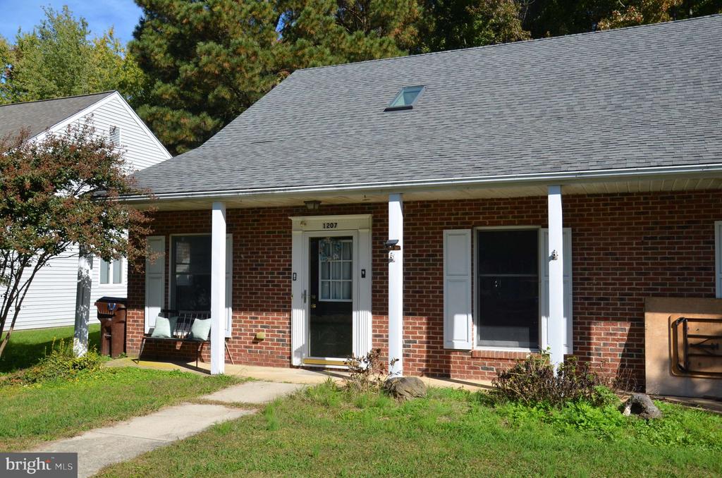 1207 WASHINGTON DRIVE