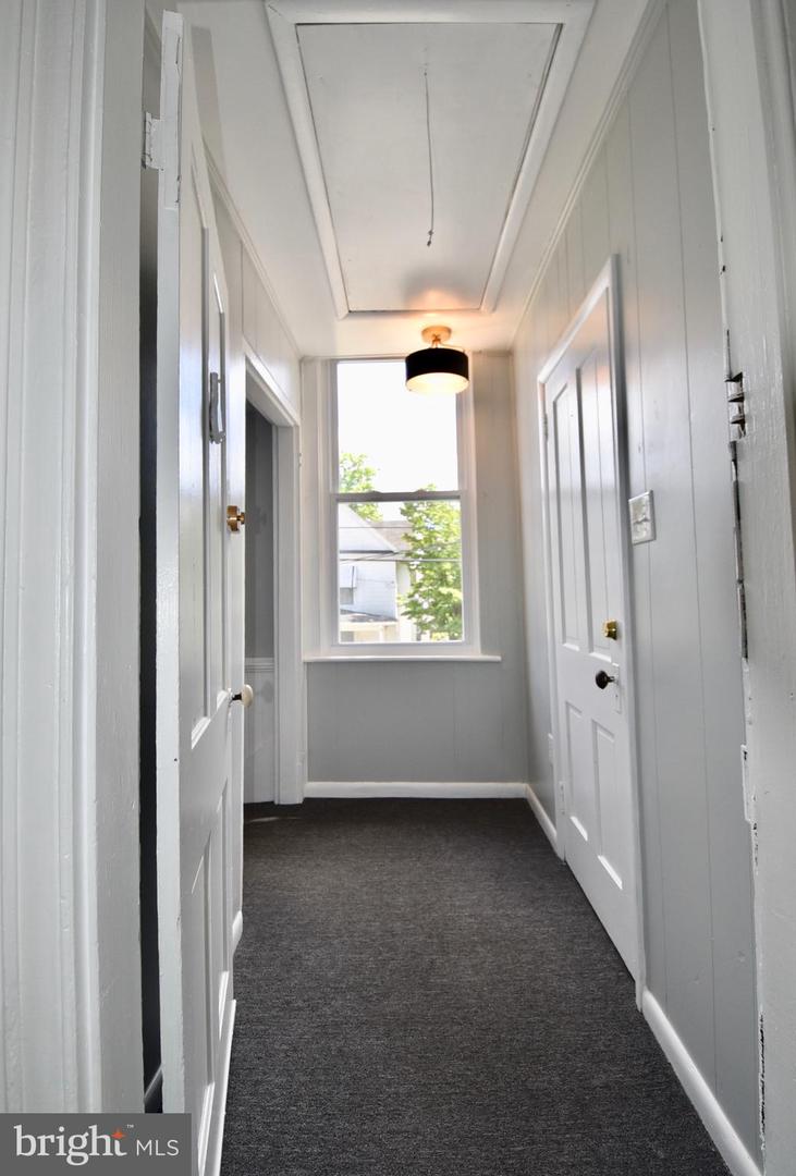 600 MAIN ST #B