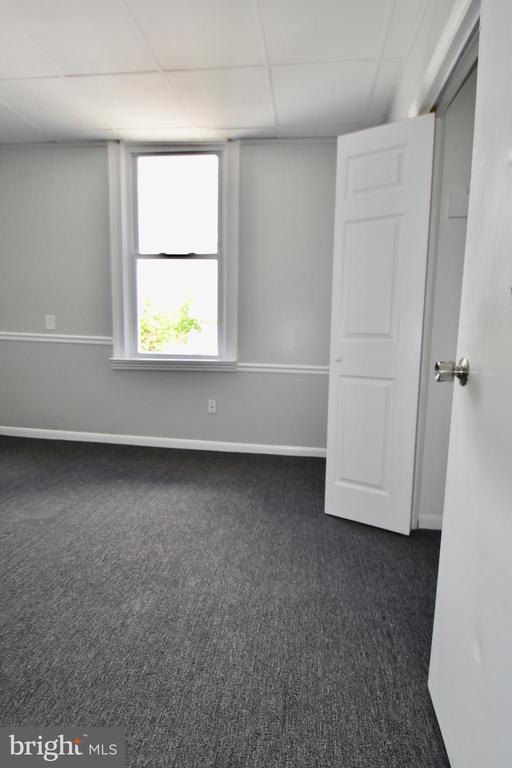 600 MAIN ST #B