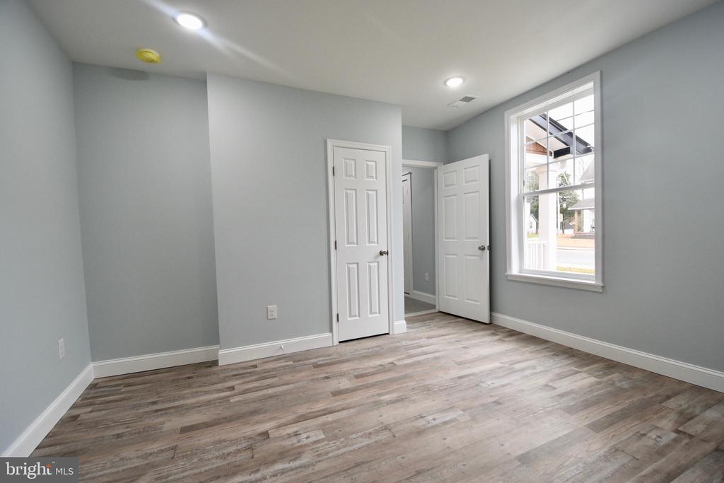 611 Main St