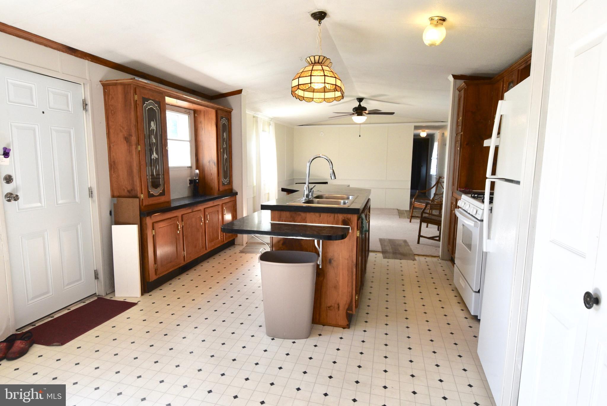 9080 GOLD FINCH COURT