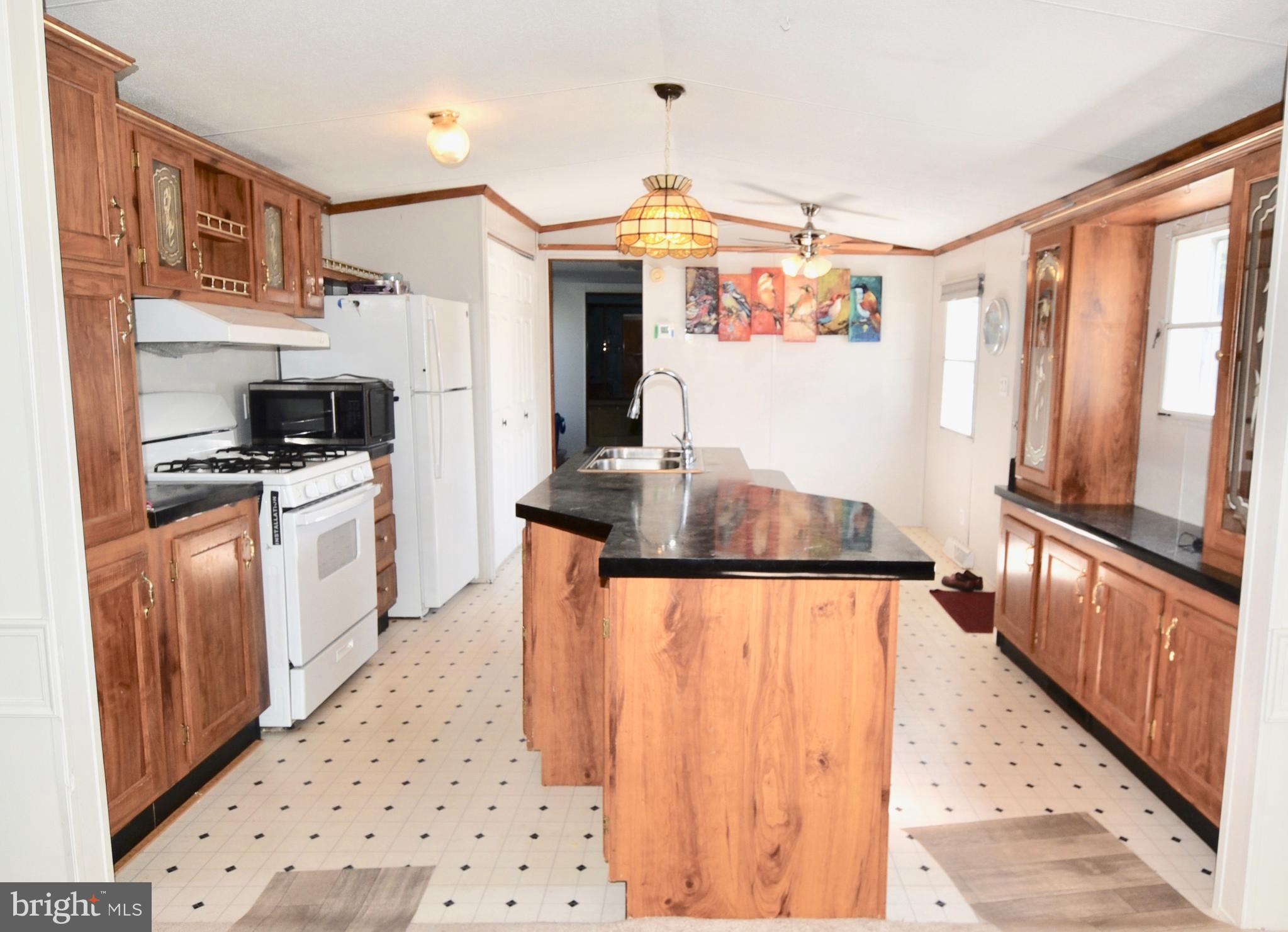 9080 GOLD FINCH COURT