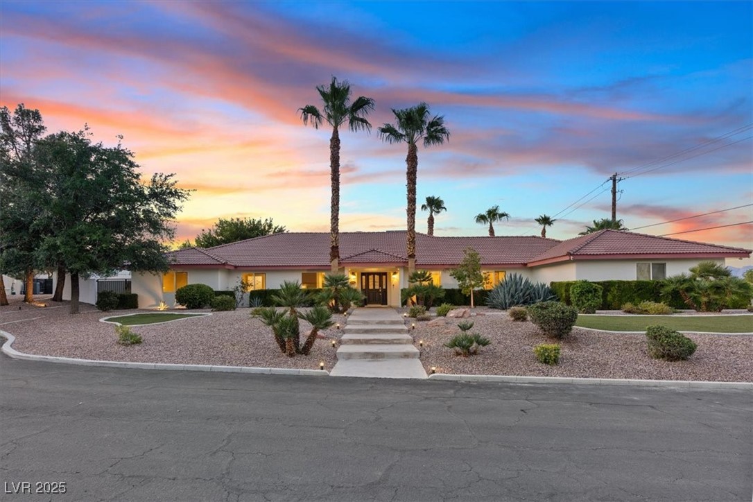 4591 North Chieftain Street