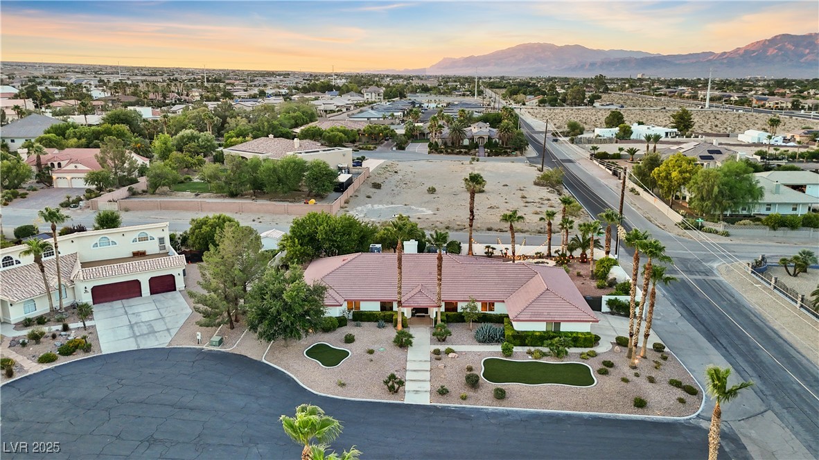 4591 North Chieftain Street