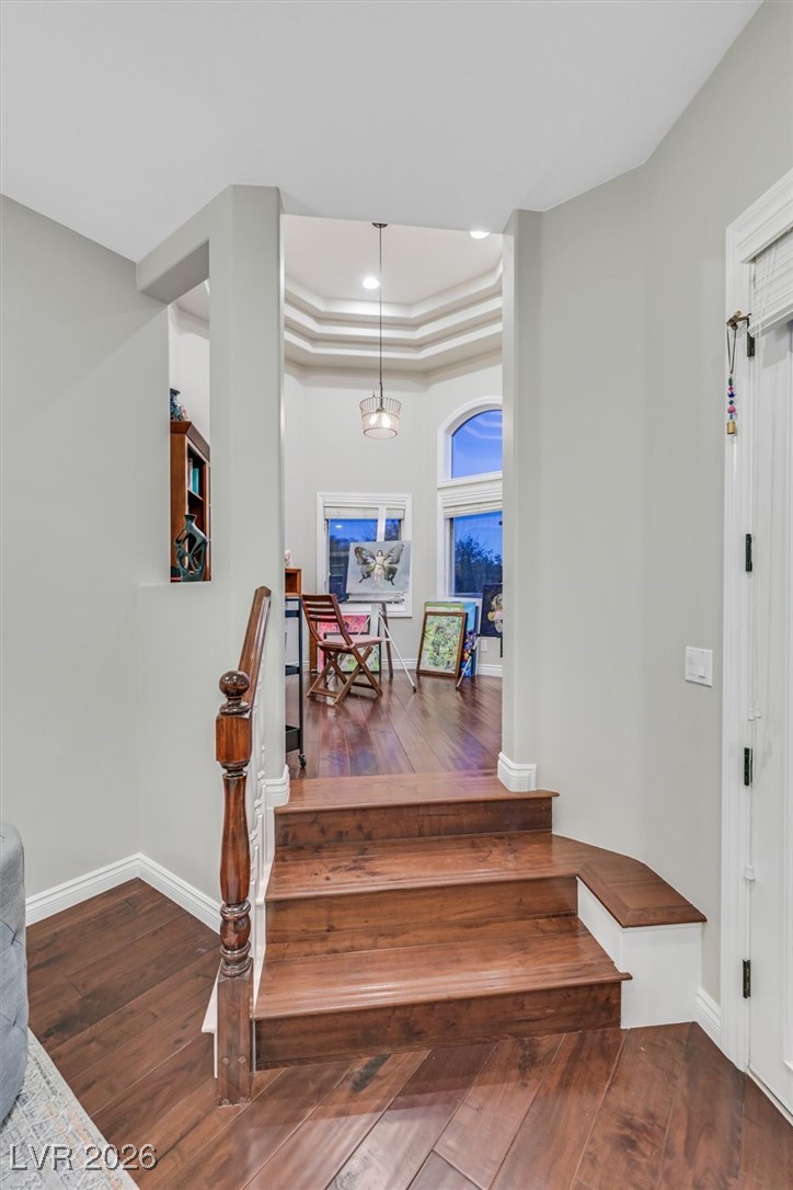 1809 White Hawk Court