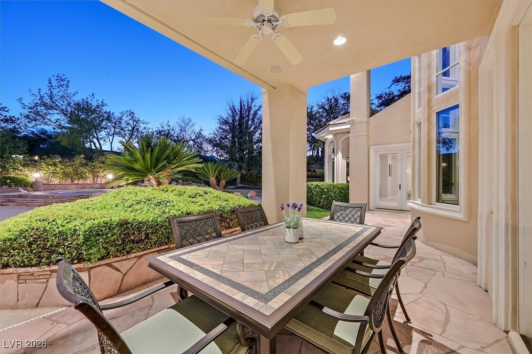 1809 White Hawk Court