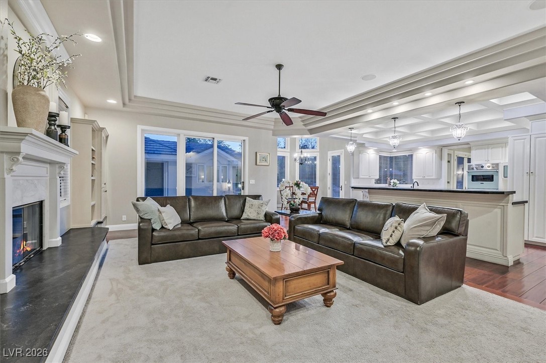 1809 White Hawk Court