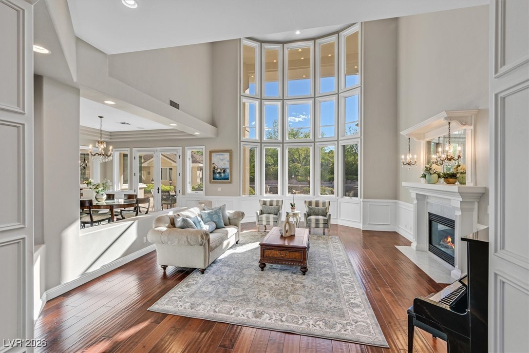 1809 White Hawk Court