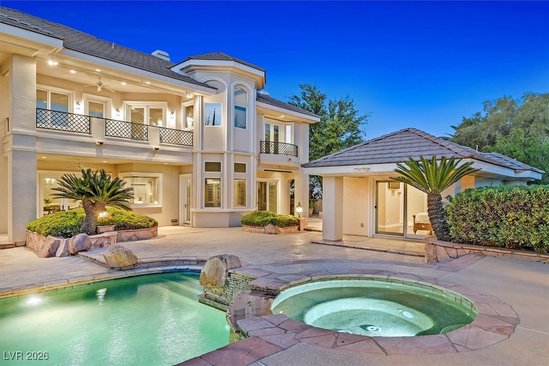 1809 White Hawk Court