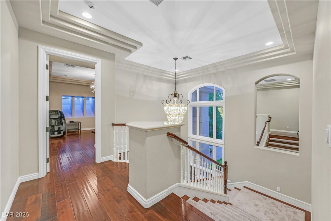 1809 White Hawk Court