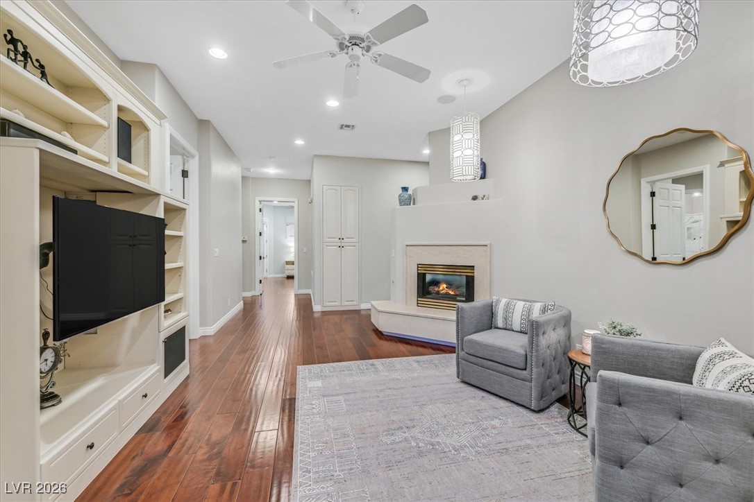 1809 White Hawk Court