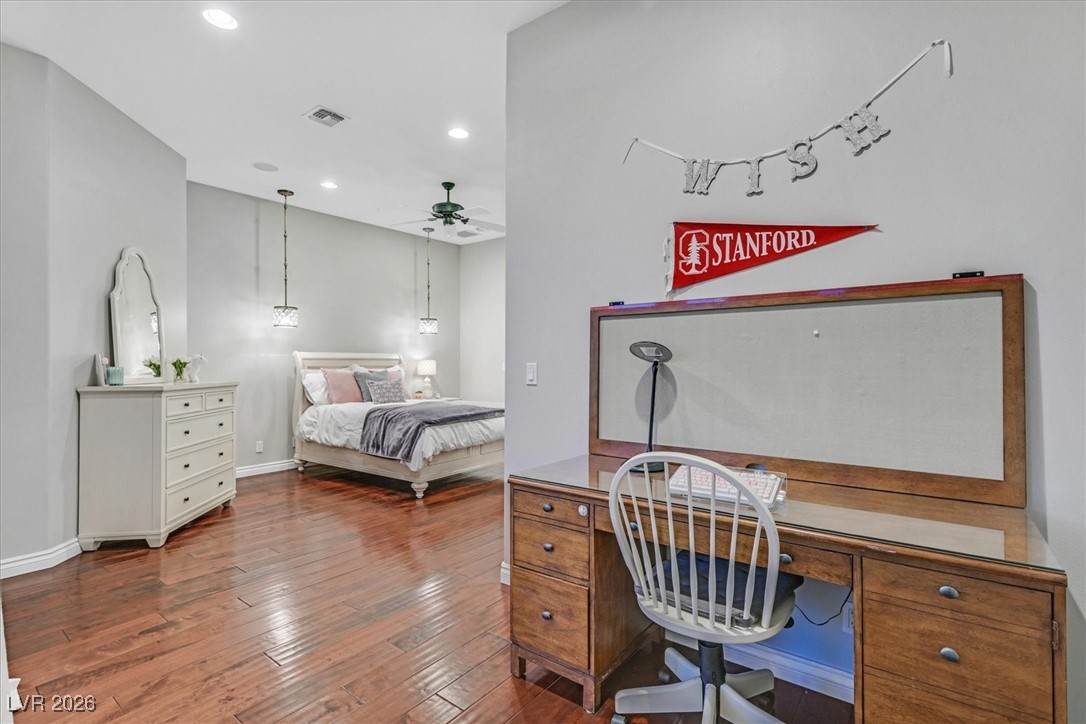 1809 White Hawk Court