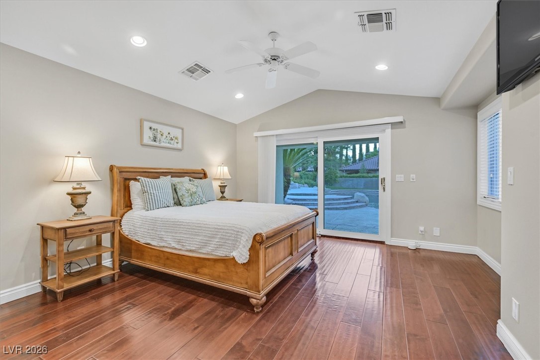 1809 White Hawk Court