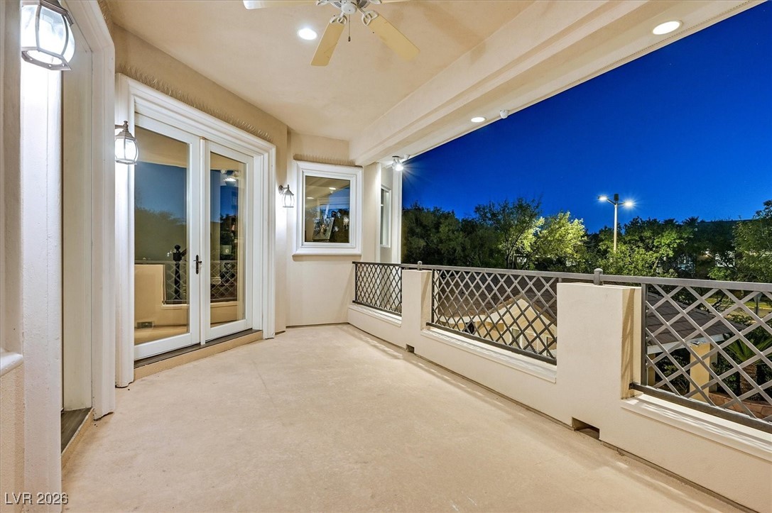 1809 White Hawk Court