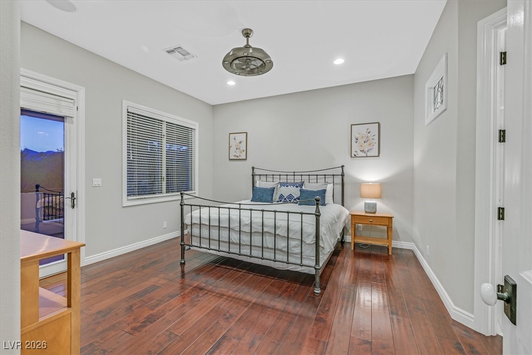 1809 White Hawk Court