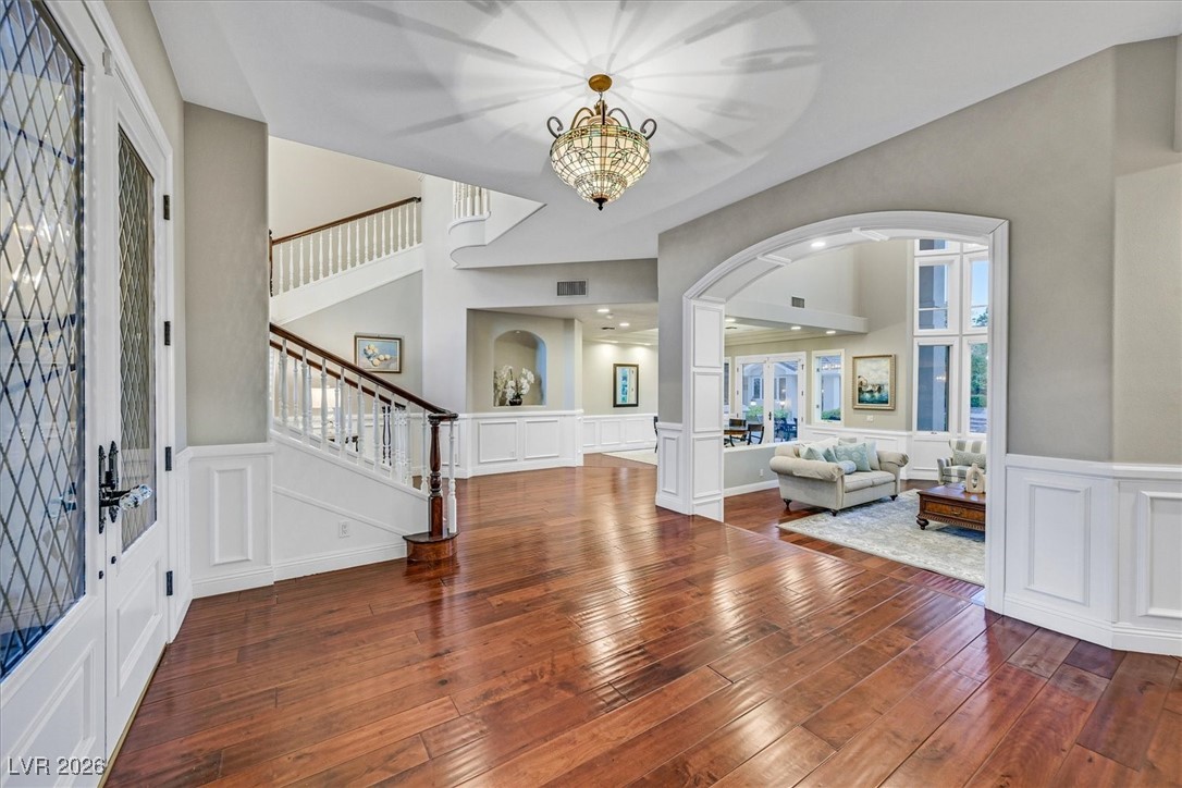 1809 White Hawk Court