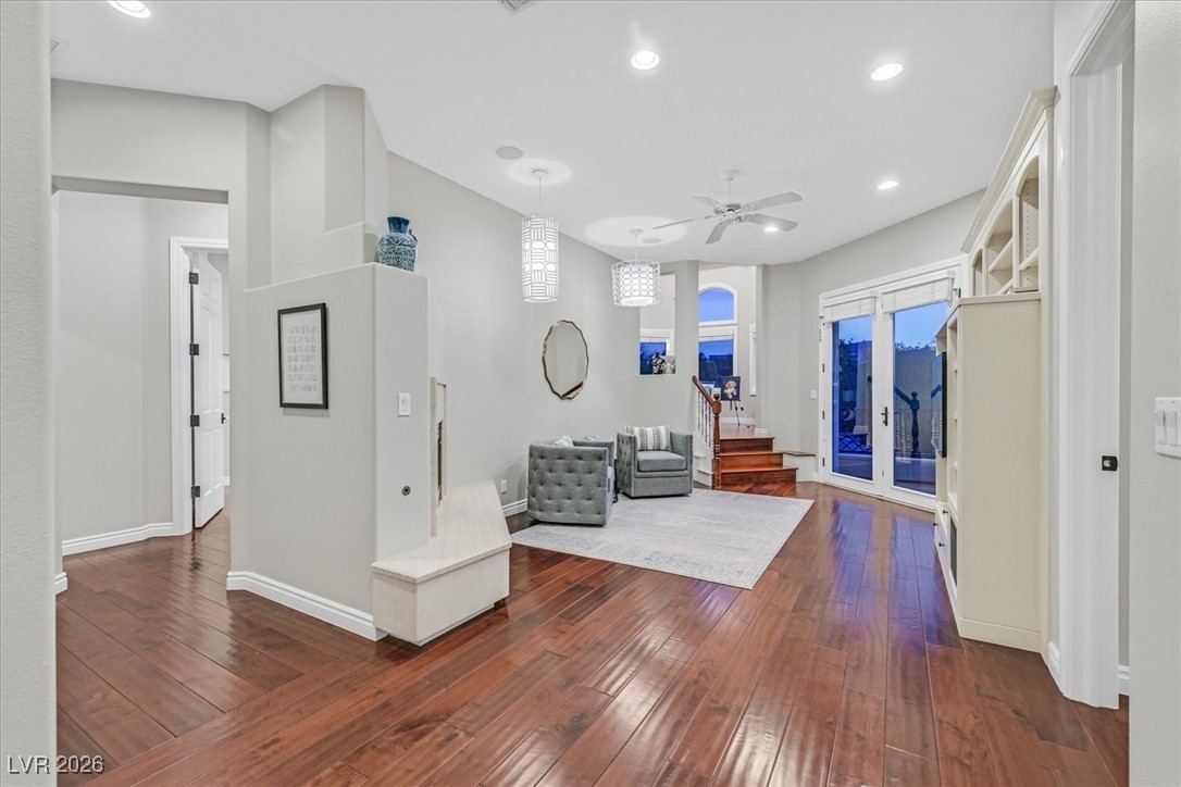 1809 White Hawk Court