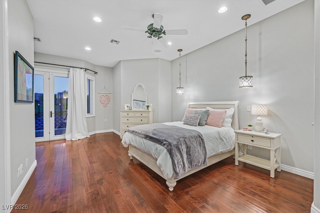 1809 White Hawk Court