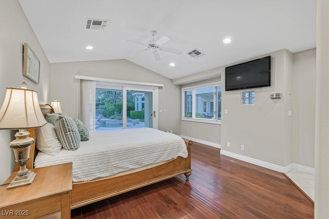 1809 White Hawk Court