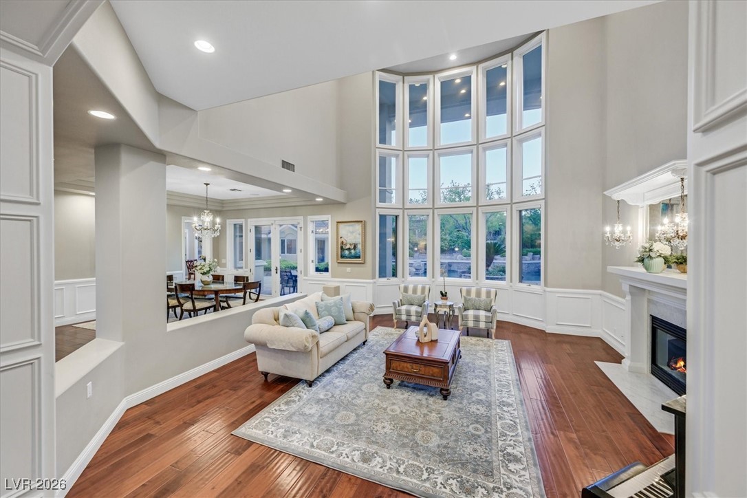 1809 White Hawk Court