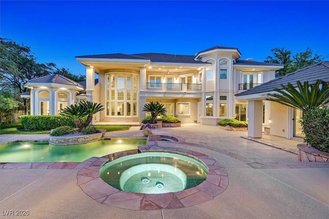 1809 White Hawk Court