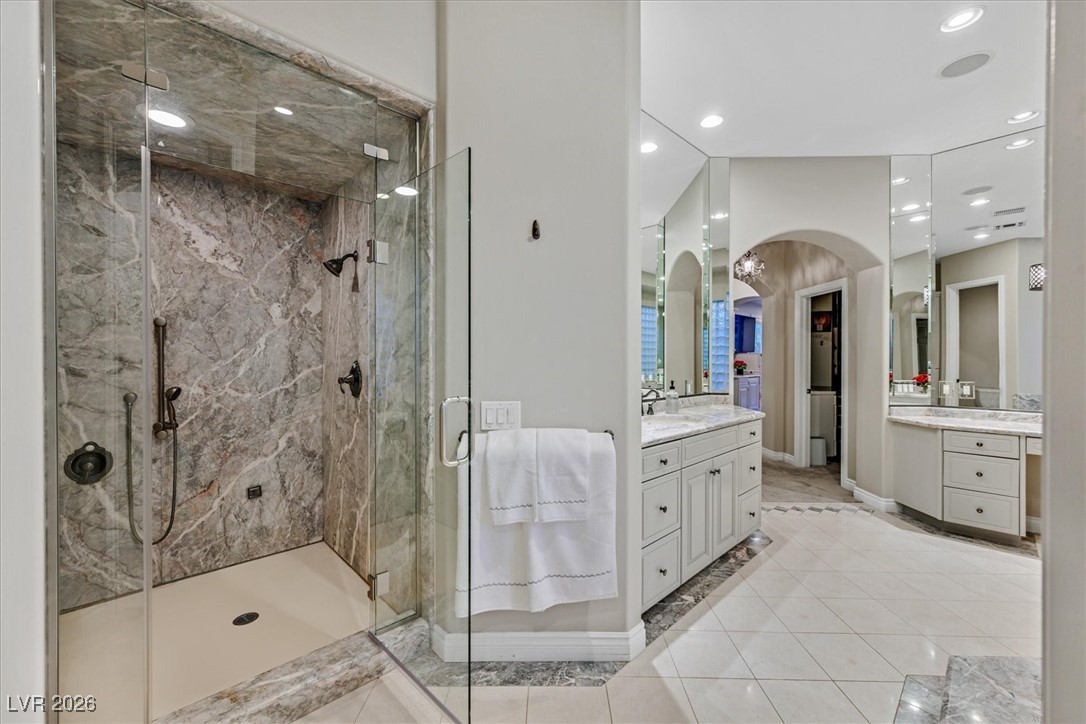 1809 White Hawk Court