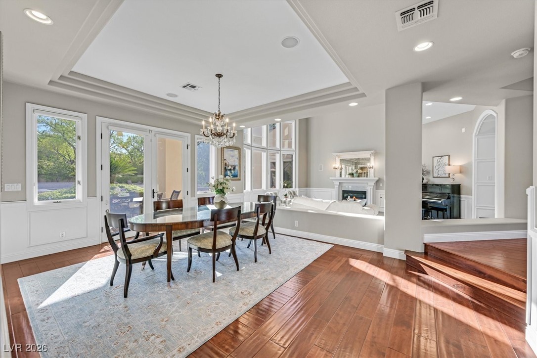1809 White Hawk Court