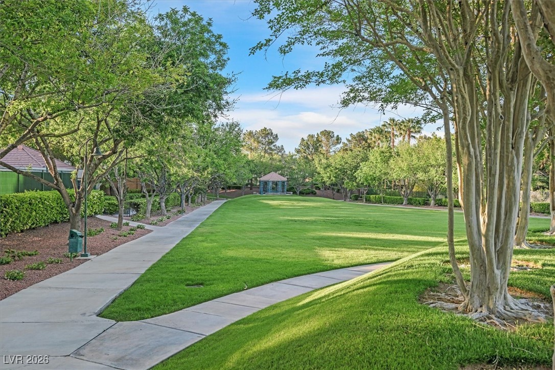 1809 White Hawk Court