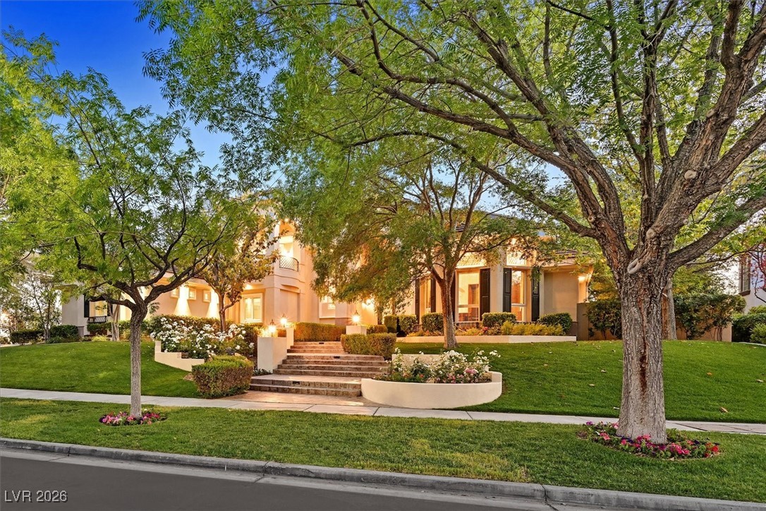 1809 White Hawk Court