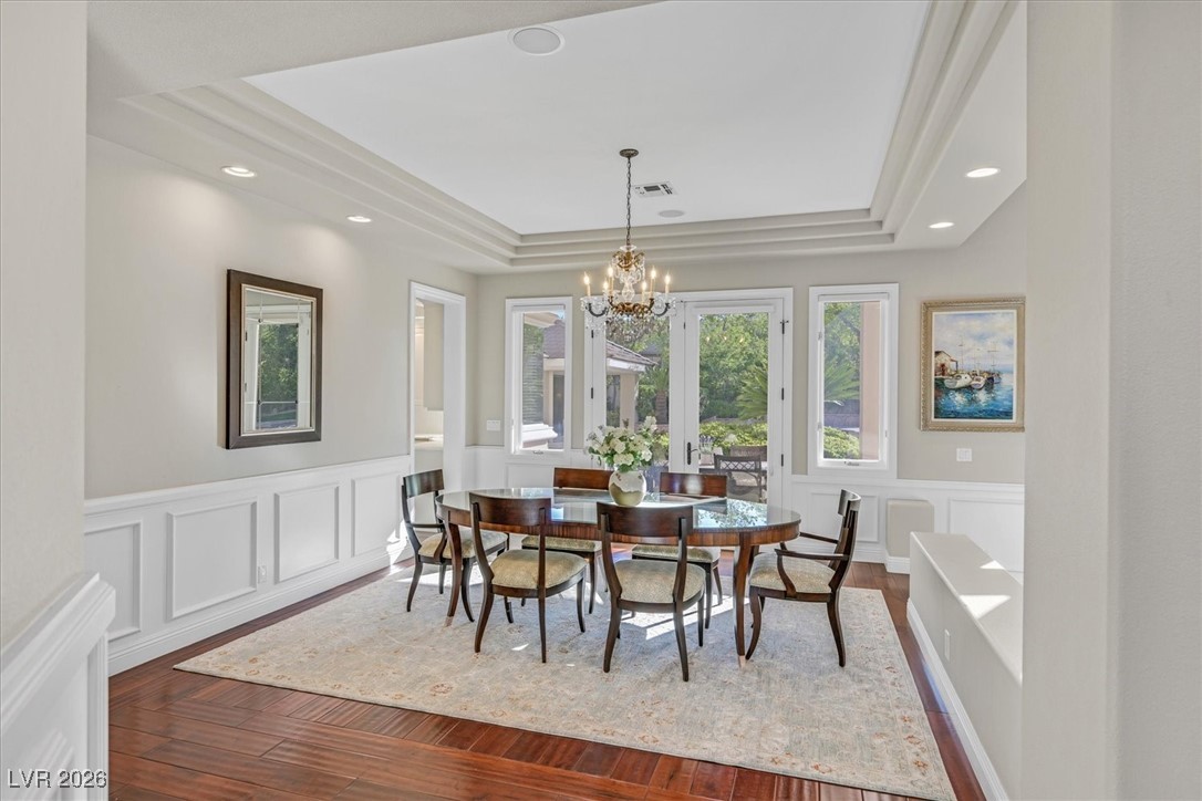 1809 White Hawk Court