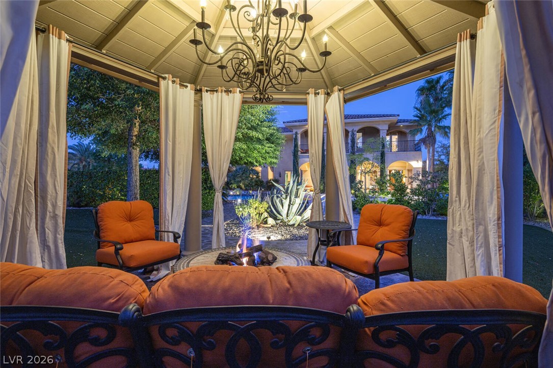 5079 Mountain Top Circle