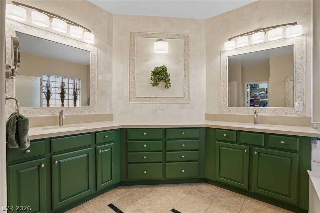 8300 Imperial Lakes Street