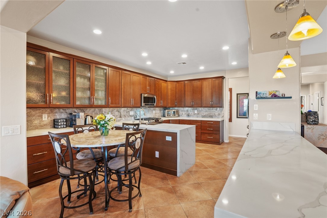 8300 Imperial Lakes Street