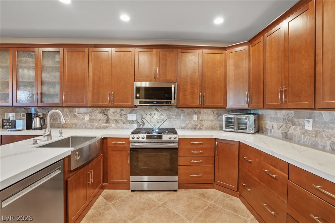 8300 Imperial Lakes Street