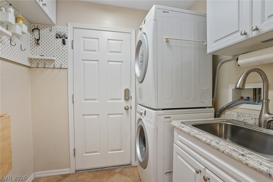 8300 Imperial Lakes Street