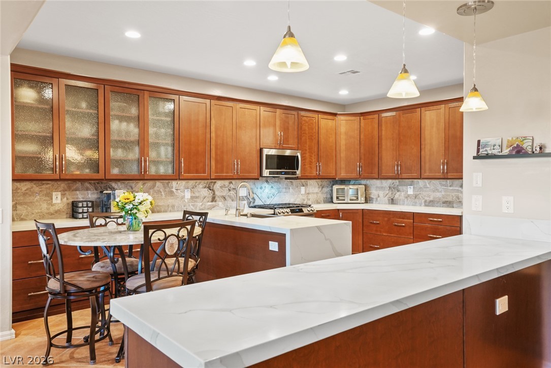 8300 Imperial Lakes Street