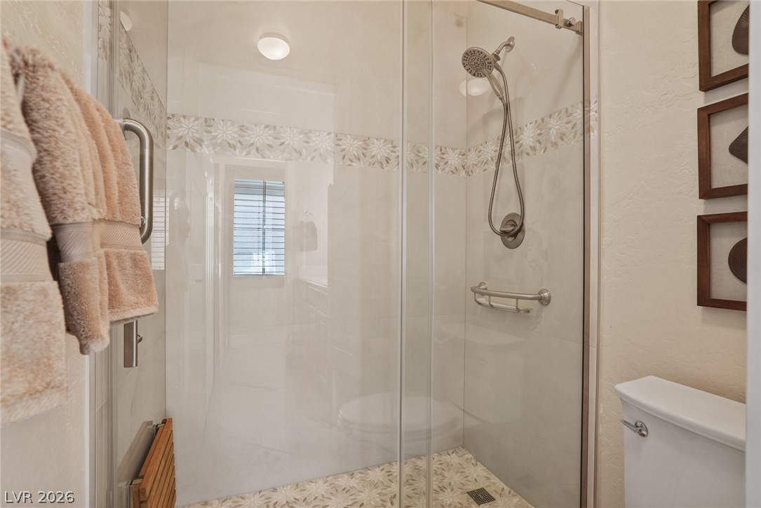 8300 Imperial Lakes Street