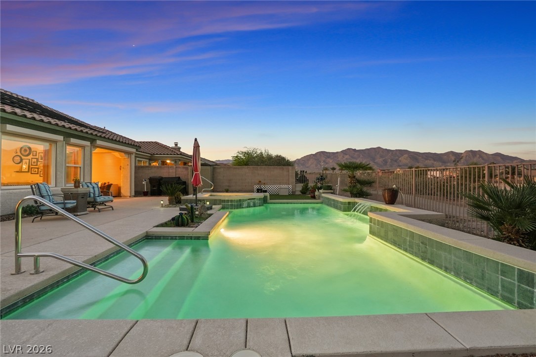 8300 Imperial Lakes Street