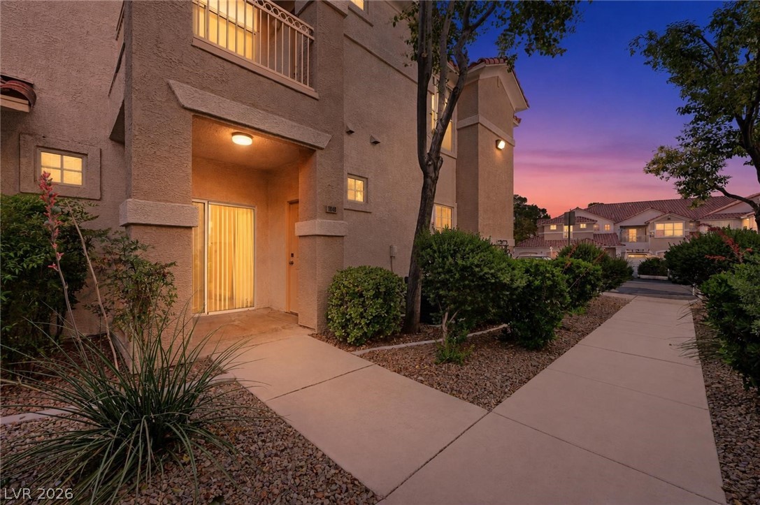 8555 West Russell Road 1048