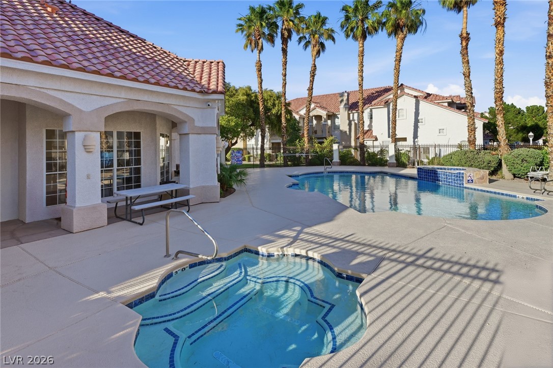8555 West Russell Road 1048