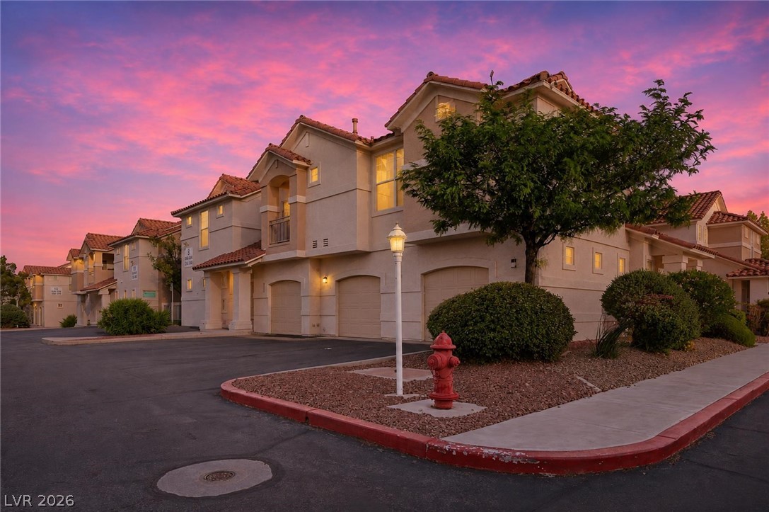 8555 West Russell Road 1048