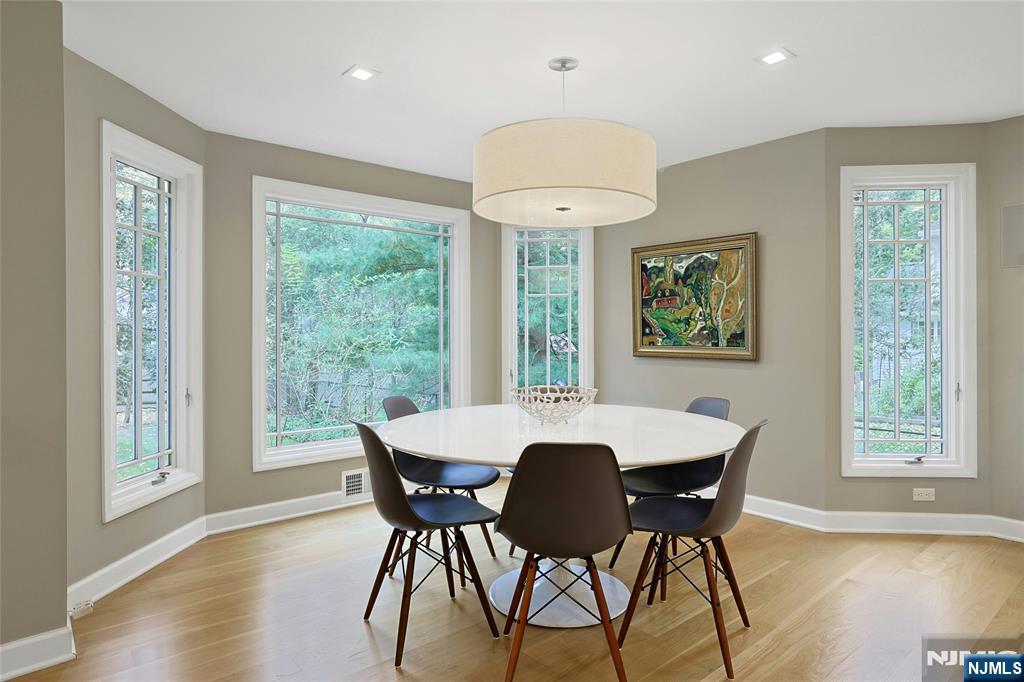 90 Arcadia Road